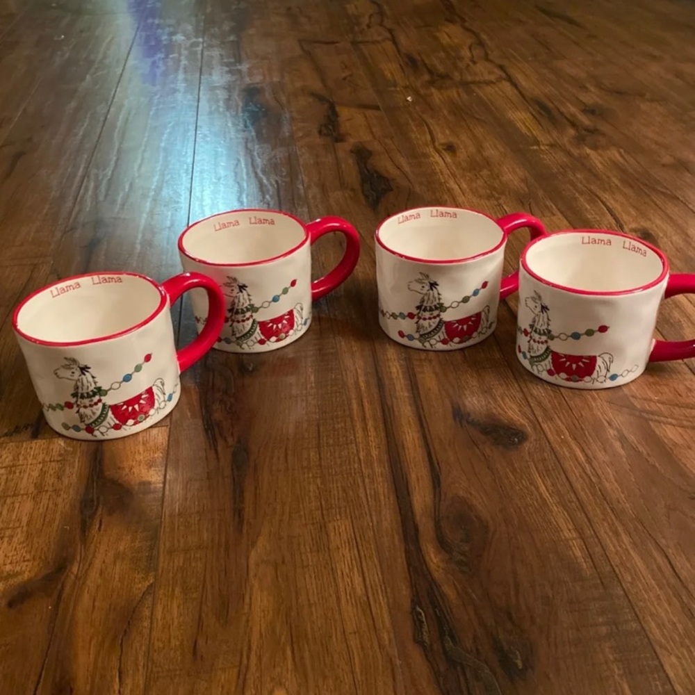 Arlington designs 4 christmas llama mugs